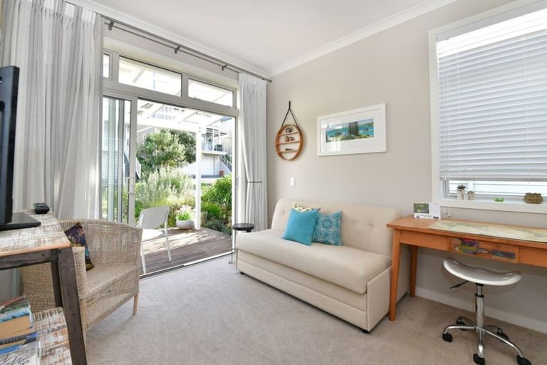 Photo of property in 54 Landmark Terrace, Orewa, 0931