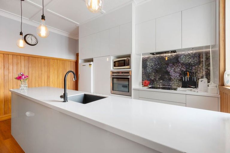 Photo of property in 183 Tukapa Street, Westown, New Plymouth, 4310