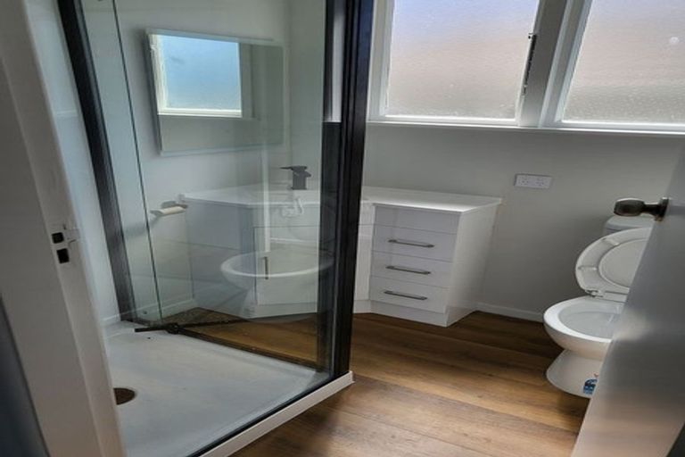 Photo of property in 4a Ngahina Street, Paraparaumu, 5032