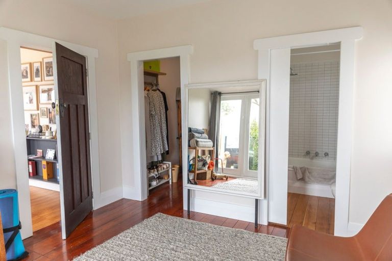 Photo of property in 39 Ngataringa Road, Devonport, Auckland, 0624