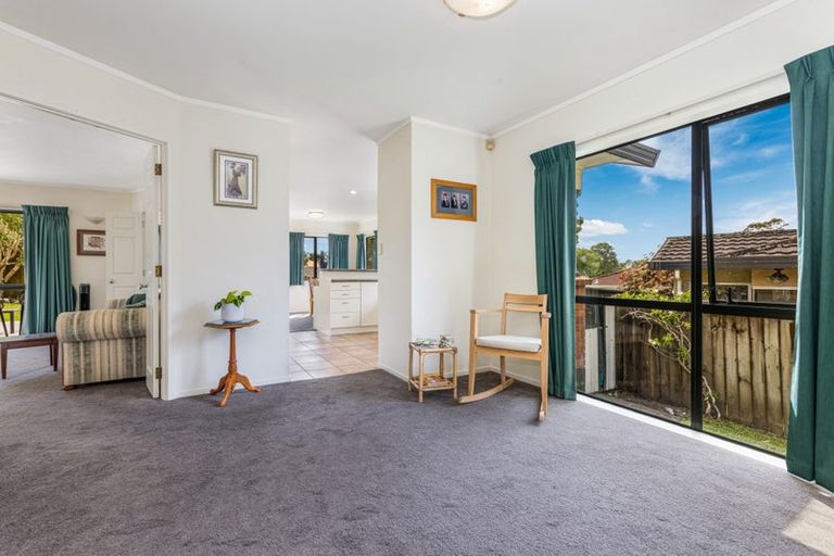 Photo of property in 8 Millstream Drive, Henderson, Auckland, 0610