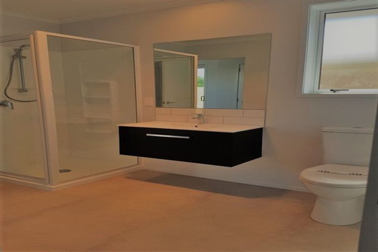 Photo of property in 11 Te Wharo Drive, Papamoa, 3118