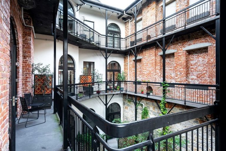 Photo of property in 5/5 Jetty Street, Dunedin Central, Dunedin, 9016