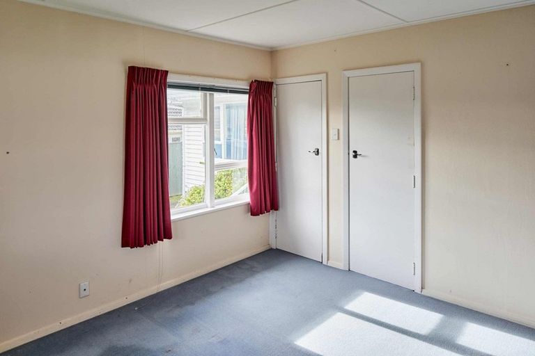 Photo of property in 115 Main Road, Wainuiomata, Lower Hutt, 5014
