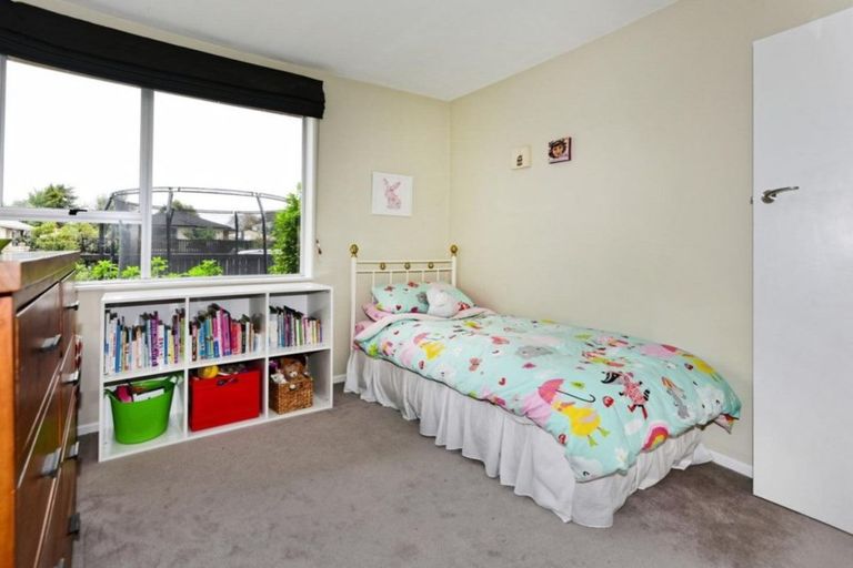 Photo of property in 8 Birdling Place, Halswell, Christchurch, 8025