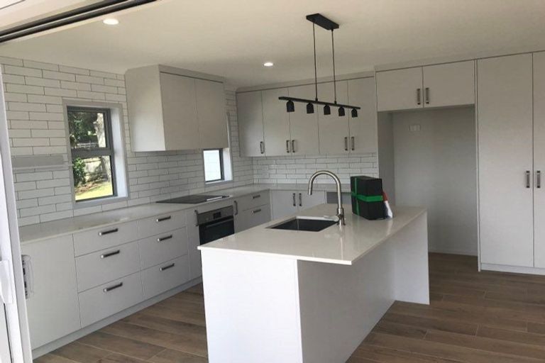 Photo of property in 1 Danden Way, Pukekohe, 2120