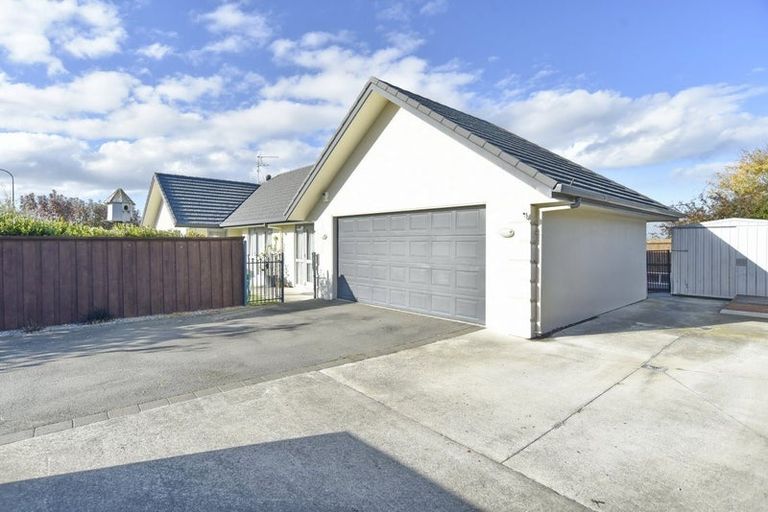 Photo of property in 135 Chinnerys Road, Woodend, 7610