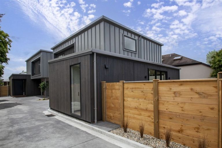 Photo of property in 2/23 Strowan Avenue, Fairfield, Hamilton, 3214