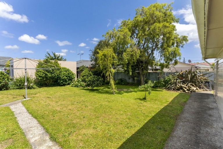 Photo of property in 35 Rugby Street, Levin, 5510