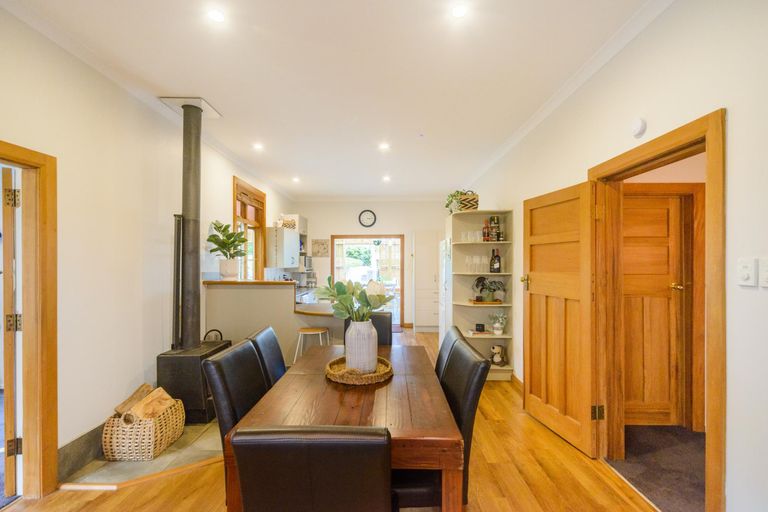 Photo of property in 10 Stanley Avenue, Palmerston North, 4414