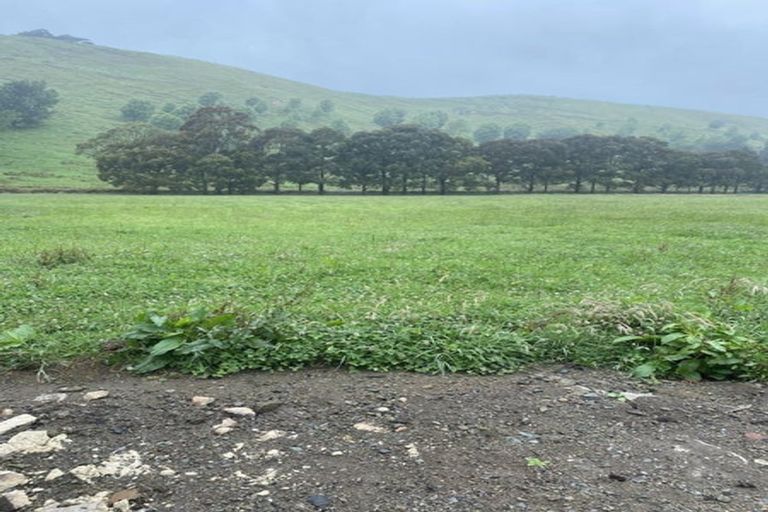 Photo of property in 1663 Opaki Kaiparoro Road, Mauriceville, Masterton, 5882