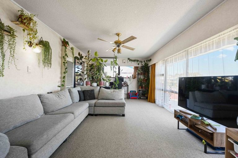 Photo of property in 8 Sandalwood Drive, Dinsdale, Hamilton, 3204