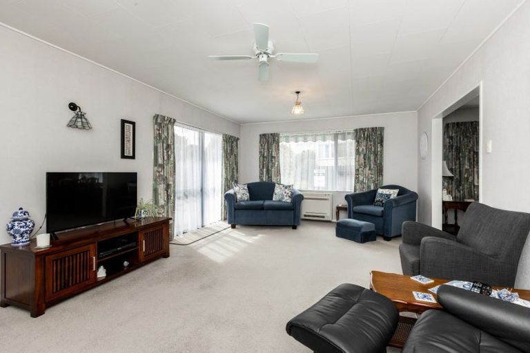 Photo of property in 1/53 Te Mata Road, Havelock North, 4130