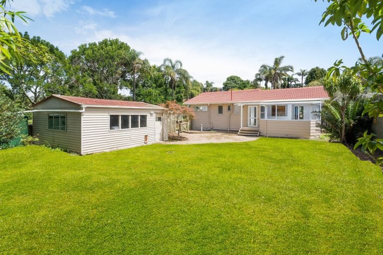 Photo of property in 13 Normanton Street, Glenfield, Auckland, 0629