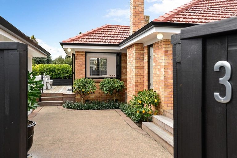 Photo of property in 3 Bolmuir Road, Forest Lake, Hamilton, 3200