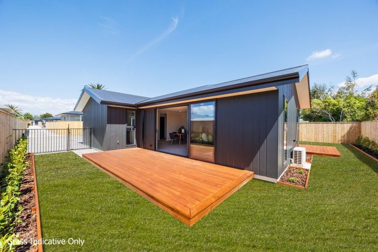 Photo of property in 5a Belvedere Crescent, Takaro, Palmerston North, 4412