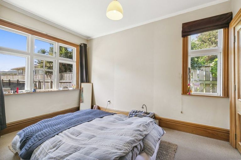 Photo of property in 120a Breaker Bay Road, Breaker Bay, Wellington, 6022