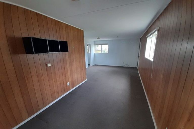 Photo of property in 38 Acacia Street, Kelvin Grove, Palmerston North, 4414