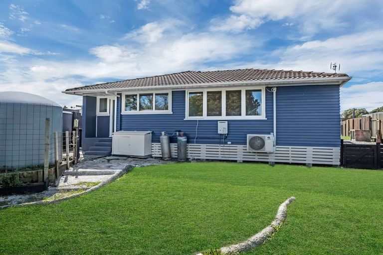 Photo of property in 9 Rata Street, Waiuku, 2123