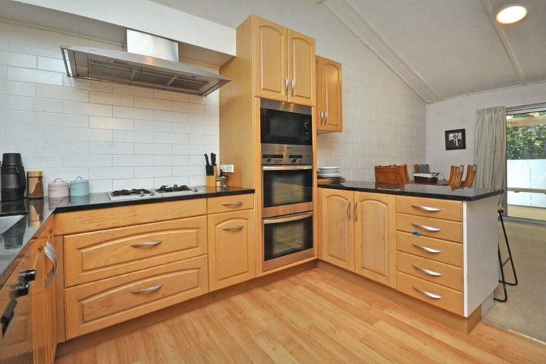 Photo of property in 3/24 Hastings Parade, Devonport, Auckland, 0624