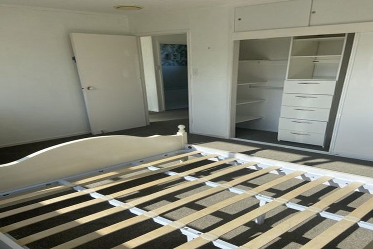 Photo of property in 1/10 Abbeygate Street, Birkdale, Auckland, 0626