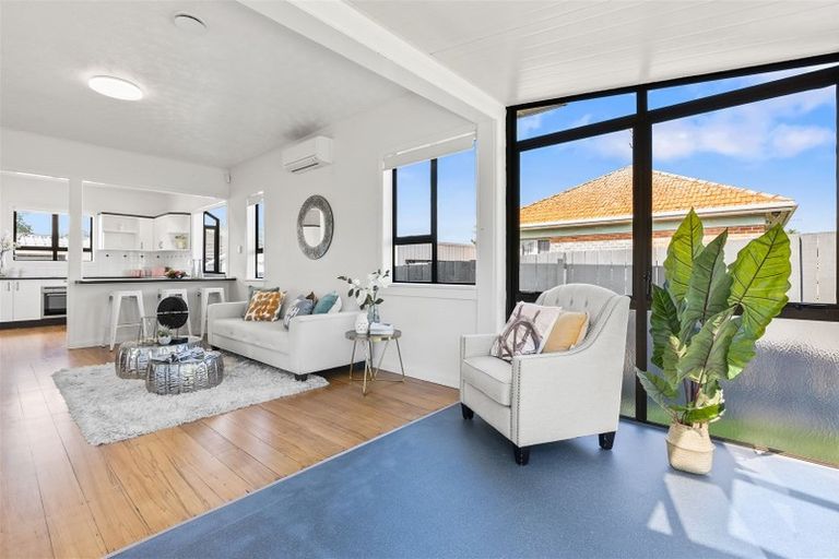 Photo of property in 1/18 Ashlynne Avenue, Papatoetoe, Auckland, 2025