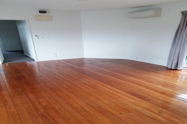 Photo of property in 17 Haslett Place, Upper Riccarton, Christchurch, 8041