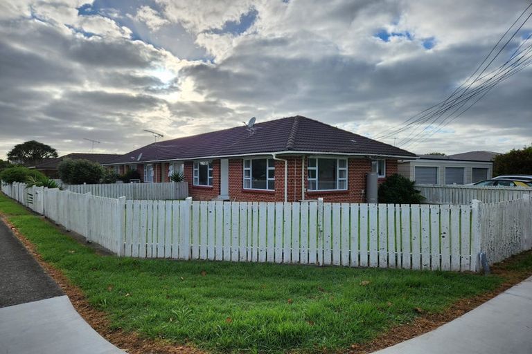 Photo of property in 1/6 Opaheke Road, Papakura, 2110