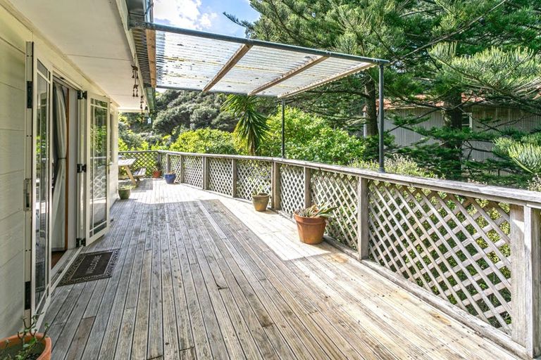 Photo of property in 1090 Thames Coast Sh25 Road, Kereta, Thames, 3575