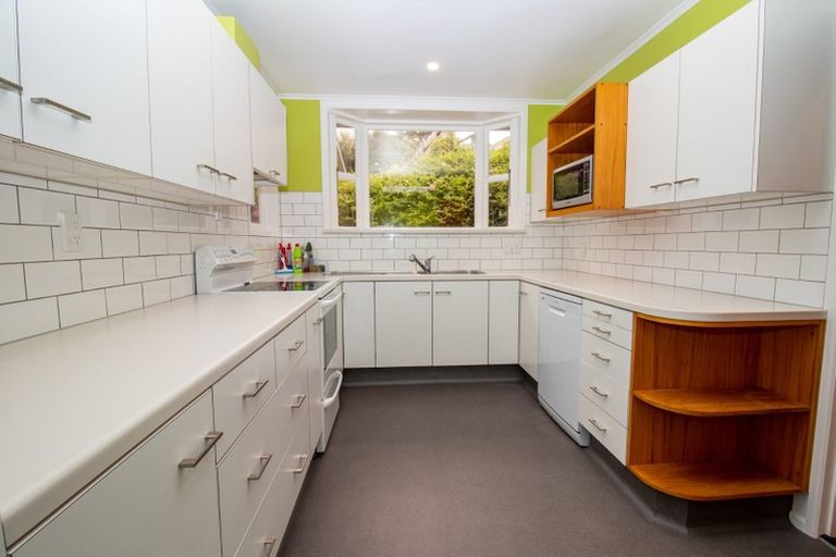 Photo of property in 74 Warwick Street, Wilton, Wellington, 6012