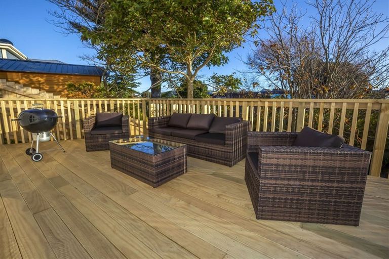 Photo of property in 91 Saint Andrews Road, Plimmerton, Porirua, 5026