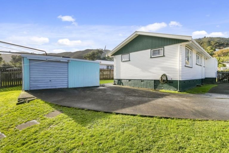 Photo of property in 9 Antrim Crescent, Wainuiomata, Lower Hutt, 5014