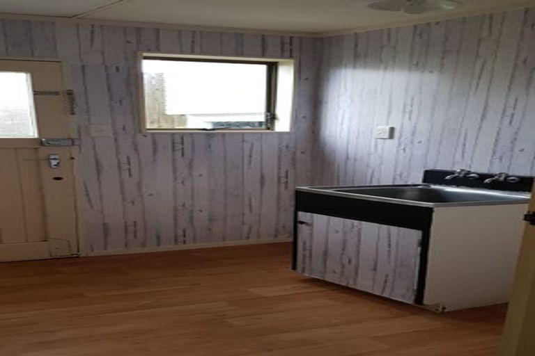 Photo of property in 2 Kekeno Grove, Tirohanga, Lower Hutt, 5010