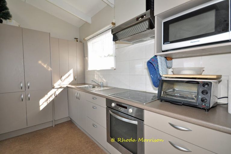 Photo of property in 1 Sandy Beach Road, Tinopai, 0593