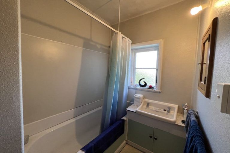 Photo of property in 272 College Street, West End, Palmerston North, 4412