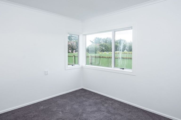 Photo of property in 8 Cambridge Street, Levin, 5510