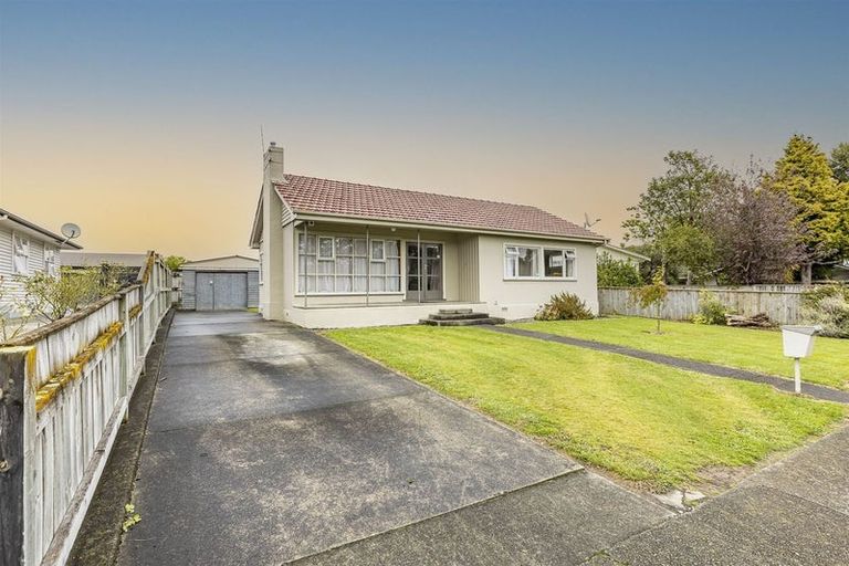 Photo of property in 12 Antrim Place, Hokowhitu, Palmerston North, 4410