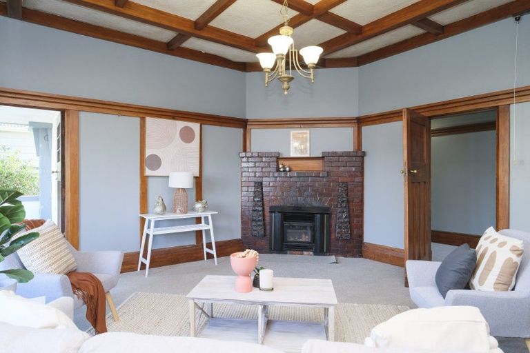 Photo of property in 25 Swinburn Street, Dannevirke, 4930