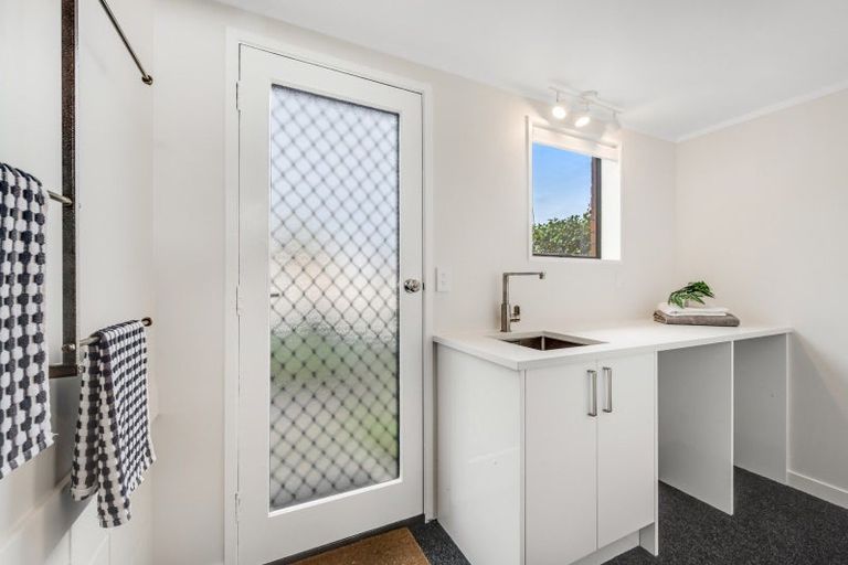 Photo of property in 2/29 Rapallo Place, Farm Cove, Auckland, 2012