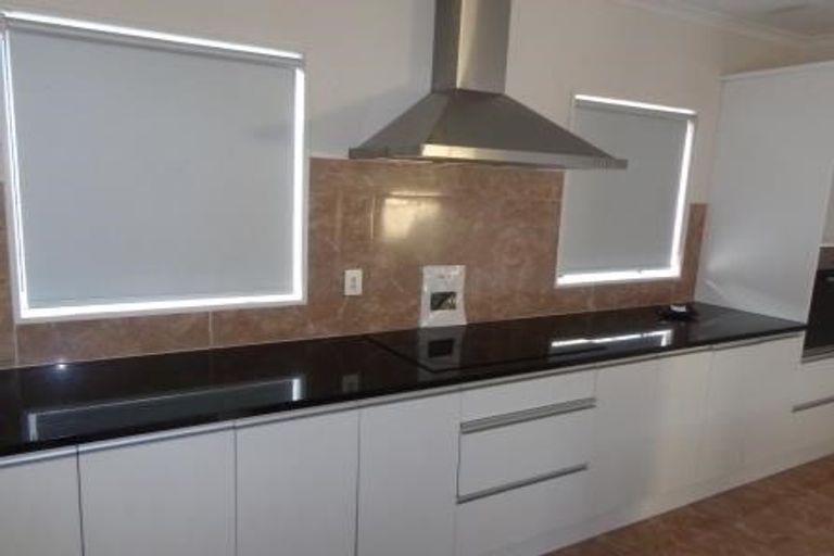 Photo of property in 11a Poinsettia Place, Henderson, Auckland, 0610