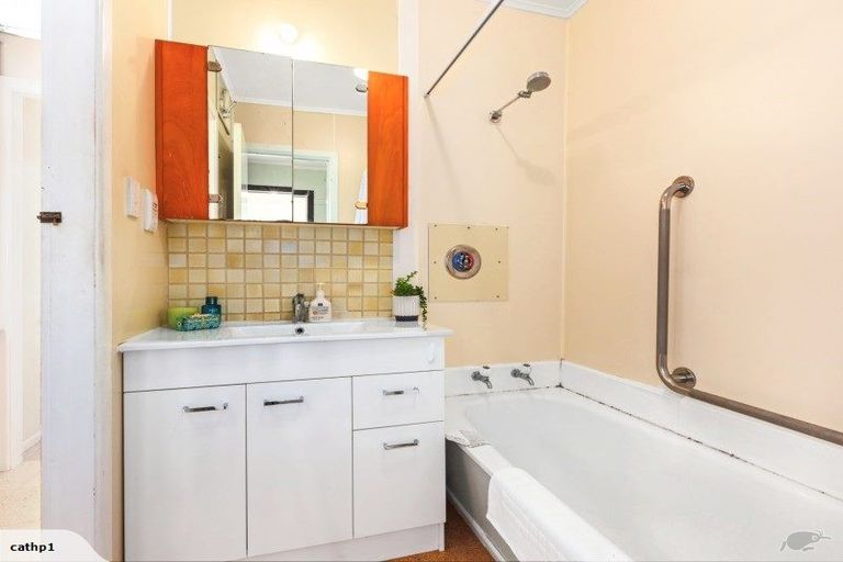 Photo of property in 30 Steyne Avenue, Plimmerton, Porirua, 5026