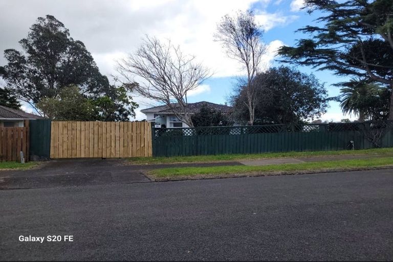 Photo of property in 31 Hobart Crescent, Wattle Downs, Auckland, 2103