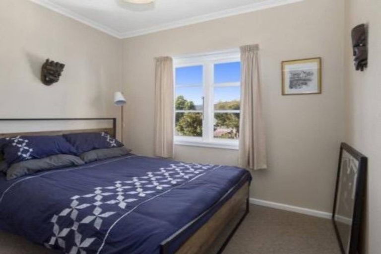 Photo of property in 20a Ludlam Crescent, Woburn, Lower Hutt, 5010