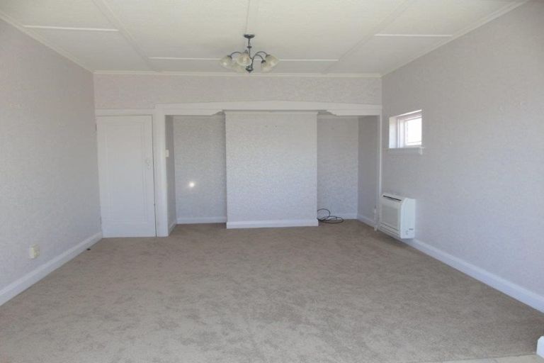 Photo of property in 77 Houghton Bay Road, Houghton Bay, Wellington, 6023