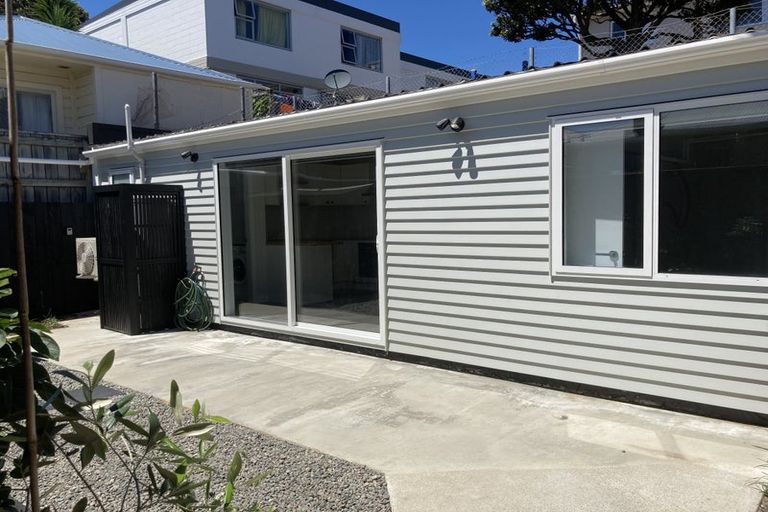 Photo of property in 4 Glendavar Street, Berhampore, Wellington, 6023