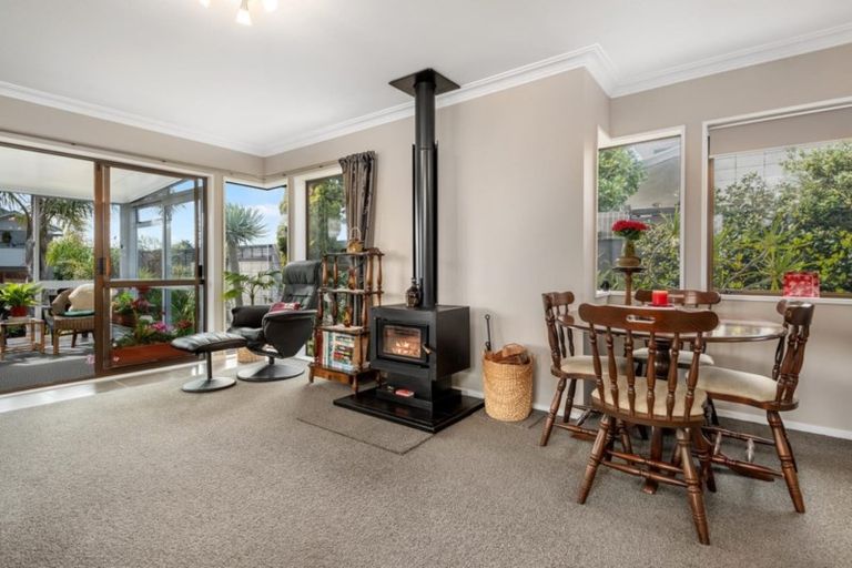 Photo of property in 96a Dickson Road, Papamoa Beach, Papamoa, 3118