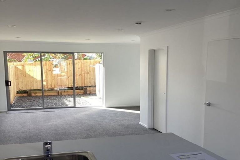 Photo of property in 17 Ngae Place, Mangere East, Auckland, 2024