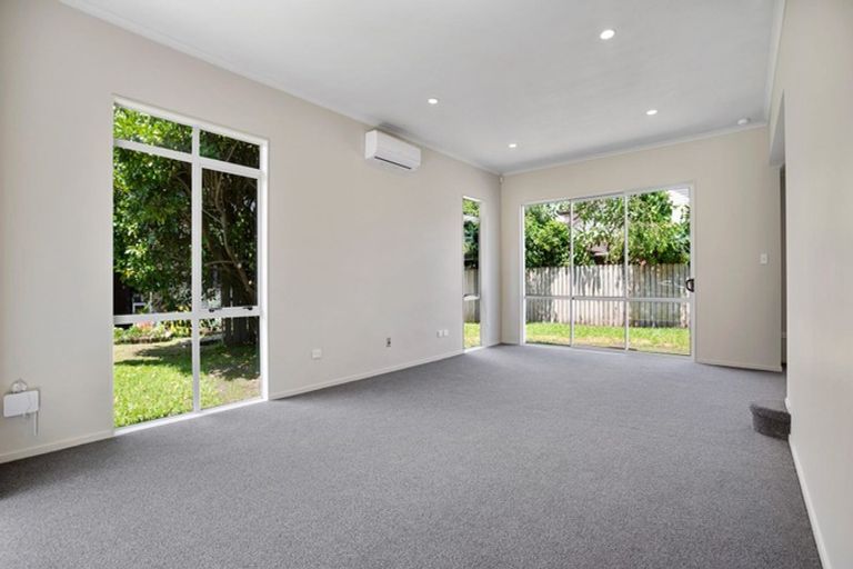Photo of property in 13 Marengo Parkway, Takanini, 2112