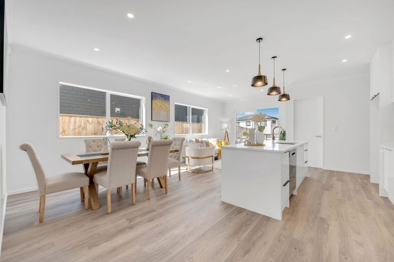 Photo of property in 213a Murphys Road, Flat Bush, Auckland, 2019