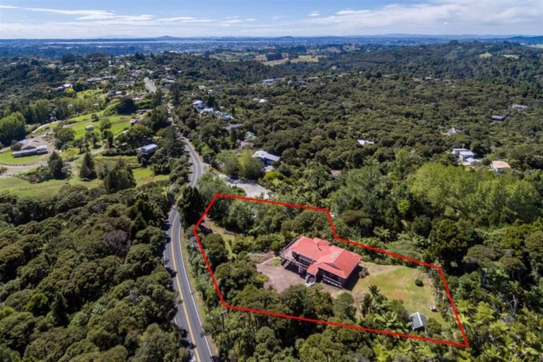 Photo of property in 1010 Scenic Drive North, Swanson, Auckland, 0816